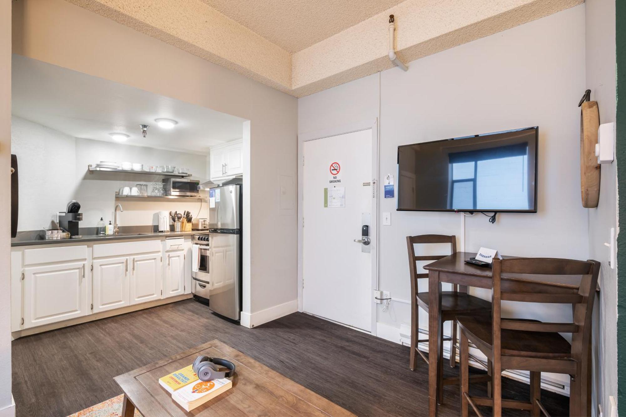 Oxford Apartment By At Mine Hospitality Seattle Exterior foto