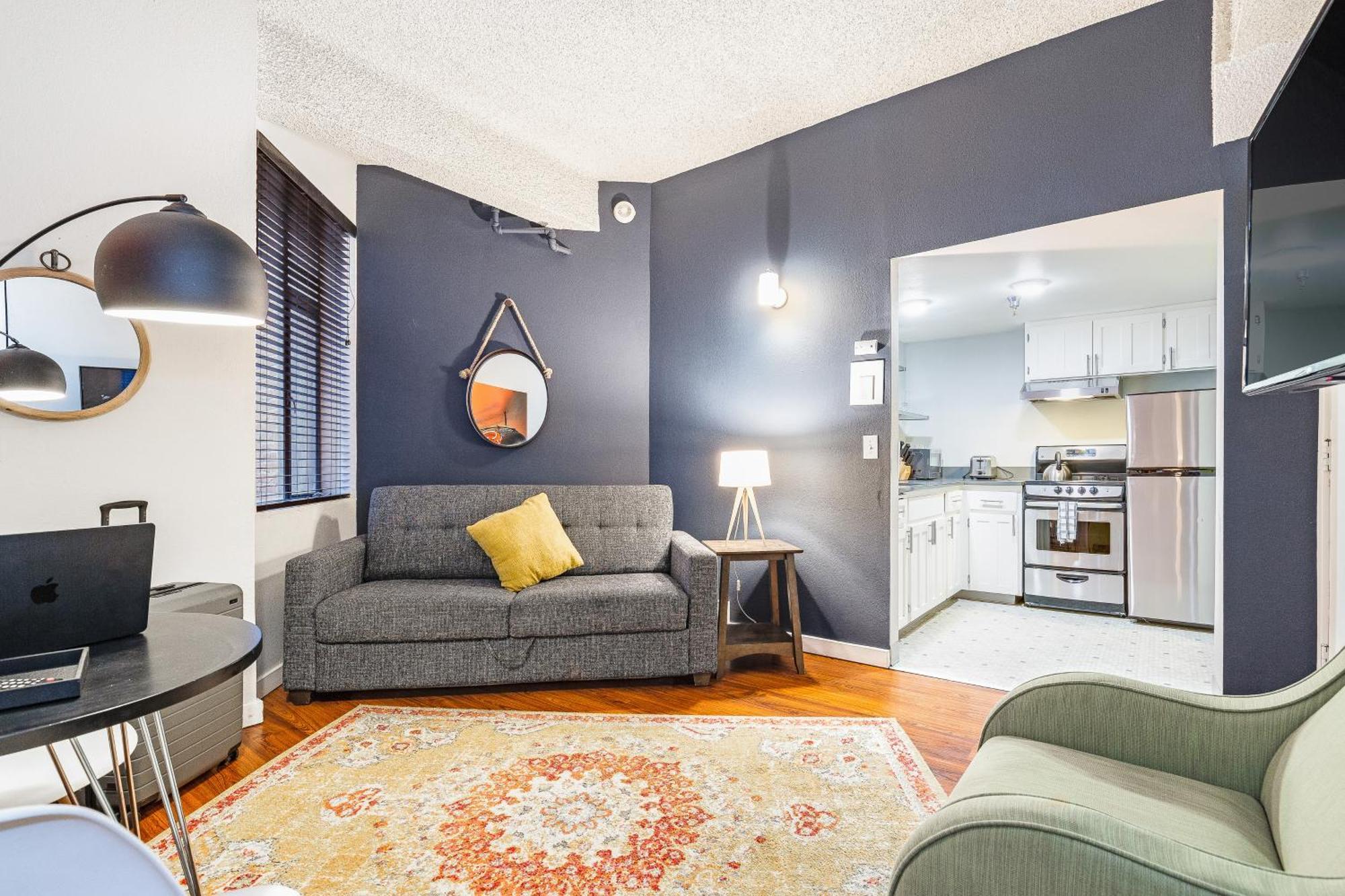 Oxford Apartment By At Mine Hospitality Seattle Exterior foto